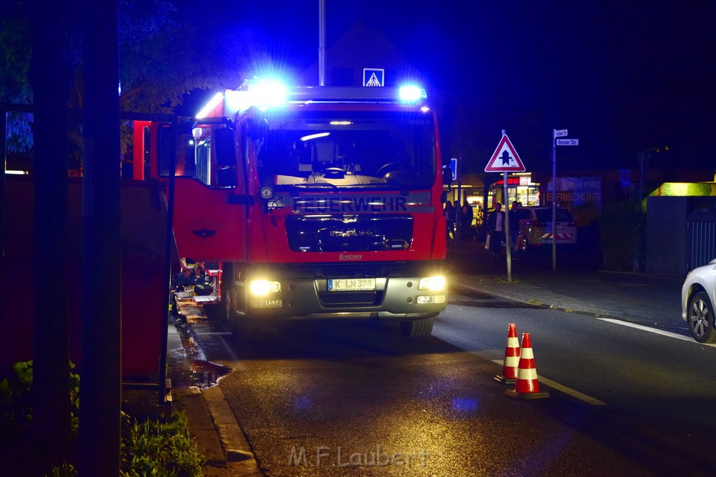 Feuer 1 Koeln Hoehenberg Fuldastr P60.JPG - Miklos Laubert